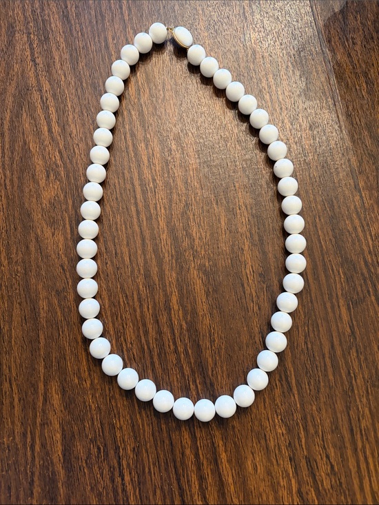 Jewelry - Classic vintage White Beaded Necklace - Elegant Women’s Jewelry